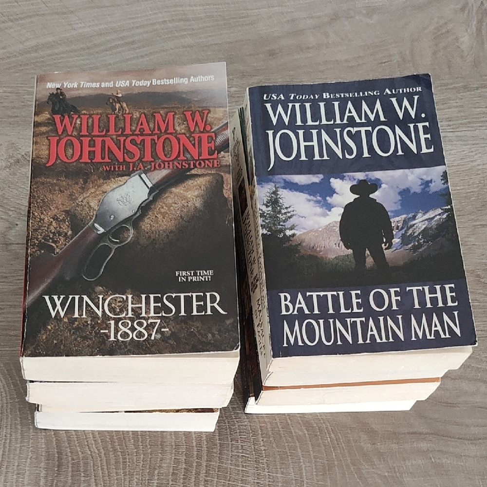 WINTER READING: William W. Johnstone (8 Novel Set)